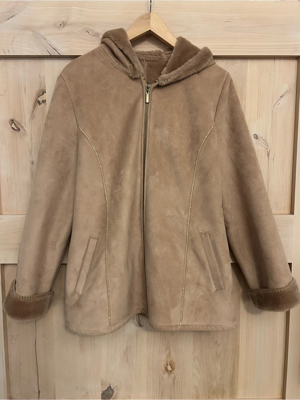 Marvin Richard’s Vintage tan faux fur zip jacket, EUC, medium